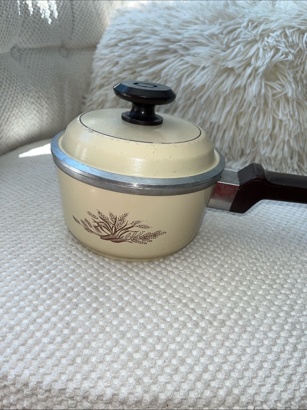 Vintage Club Harvest Wheat Sauce Pan! With Lid!